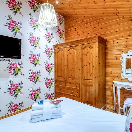 3 Bed In 77736 Holiday home