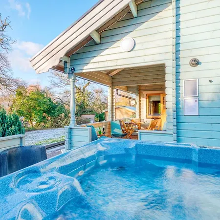 Holiday home 3 Bed In 77736