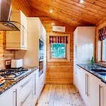 3 Bed In Middlesbrough Oc-77736 *