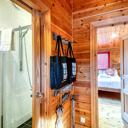 3 Bed In 77736 Holiday home